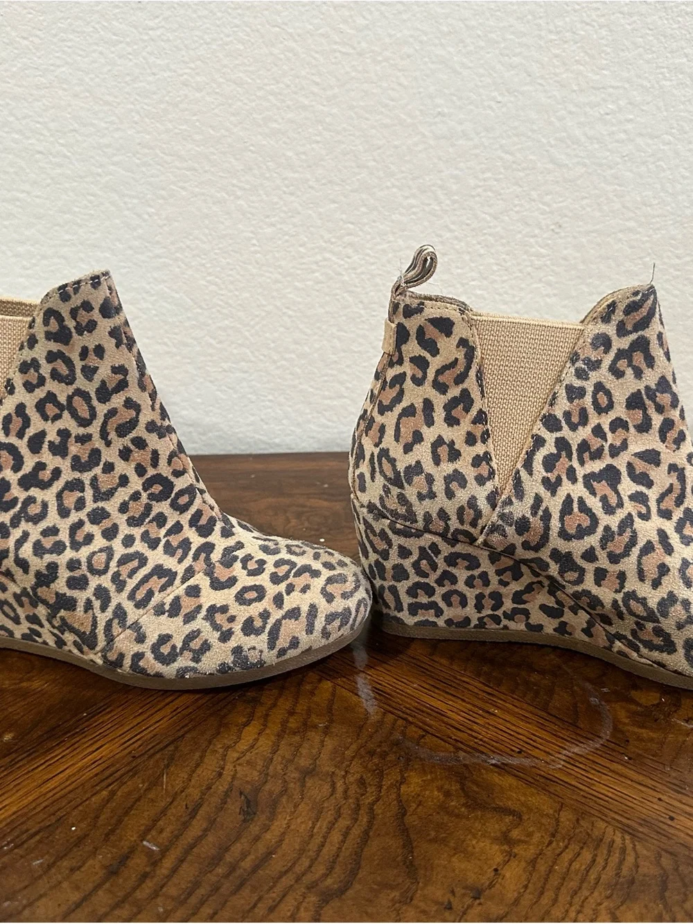 Toms leopard print